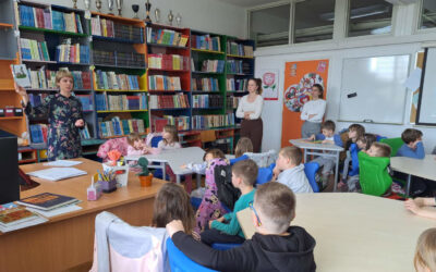 Vrtićka skupina u školskoj knjižnici